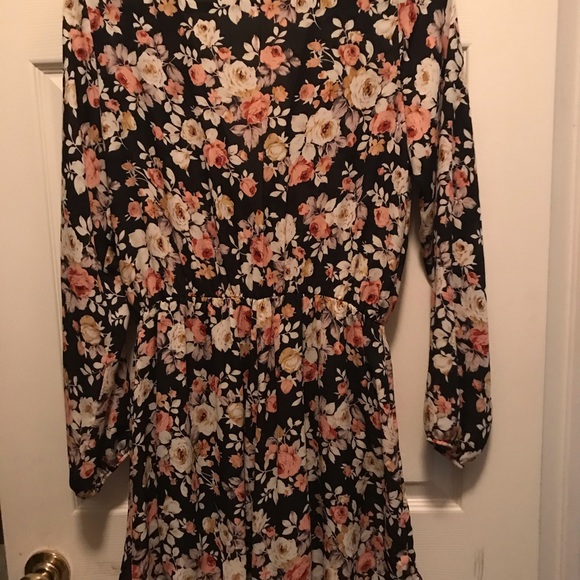 Floral romper - Picture 2 of 2